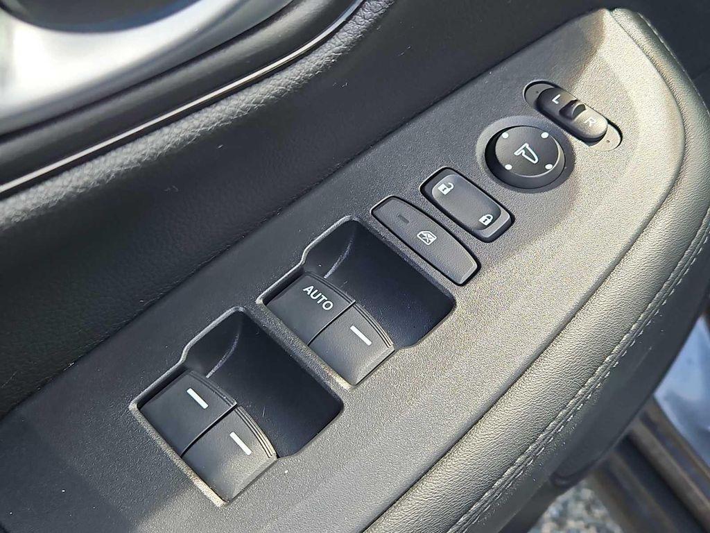 used 2025 Honda HR-V car, priced at $26,647