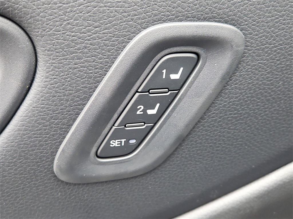 new 2025 Honda Pilot car, priced at $47,550