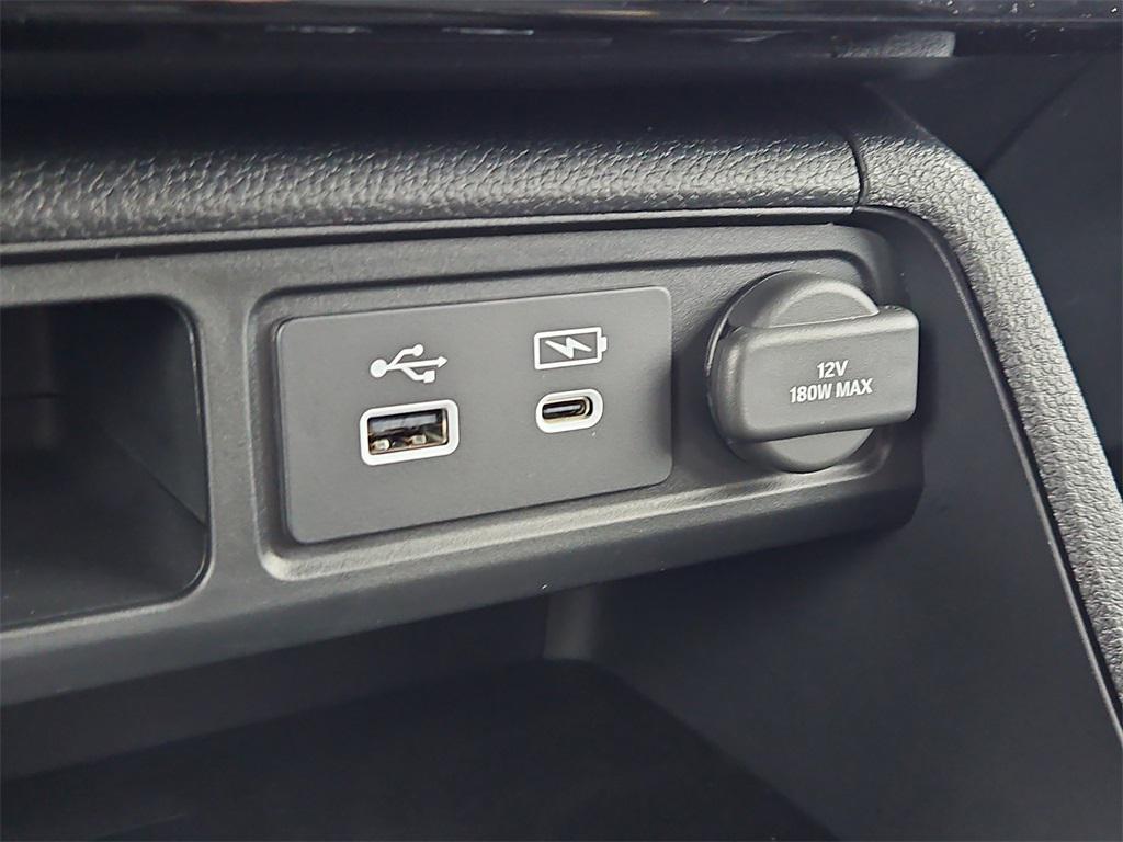 new 2025 Honda Pilot car, priced at $47,550