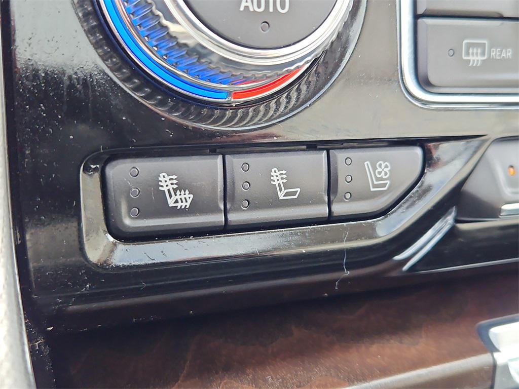 used 2022 GMC Yukon XL car, priced at $54,587