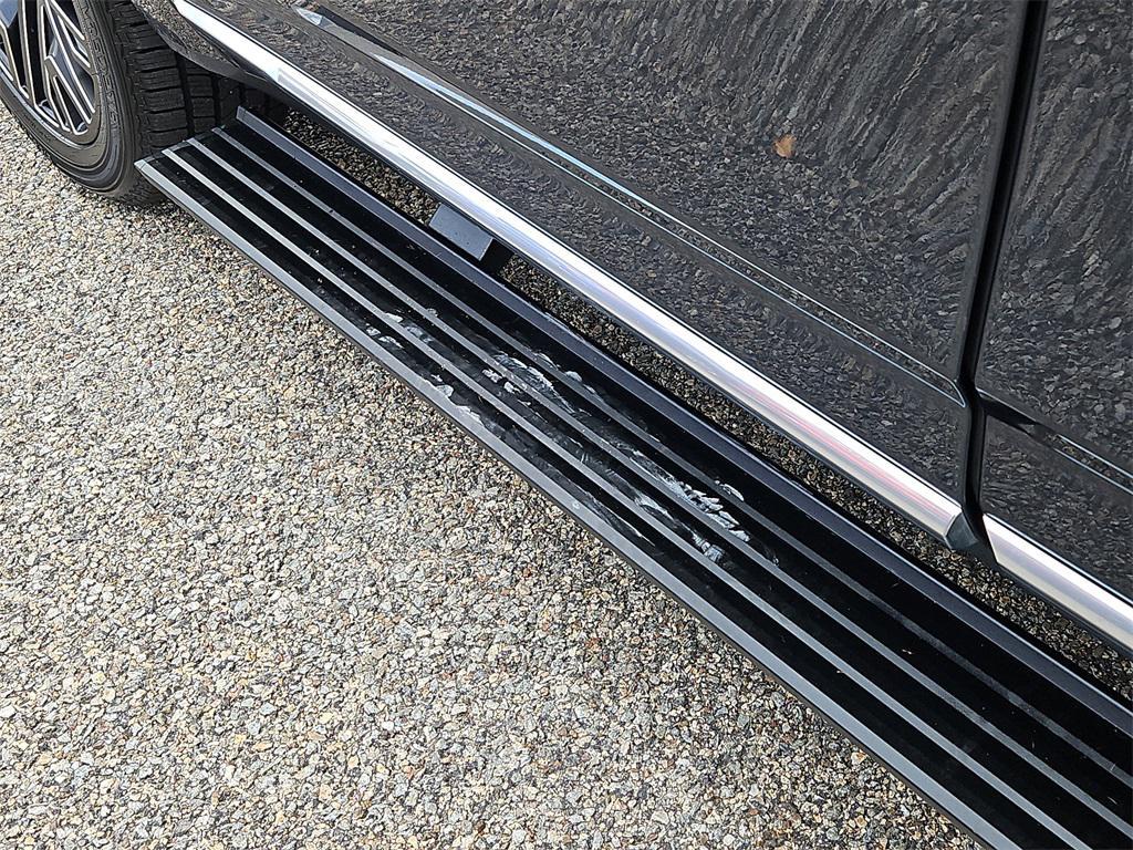 used 2022 GMC Yukon XL car, priced at $54,587