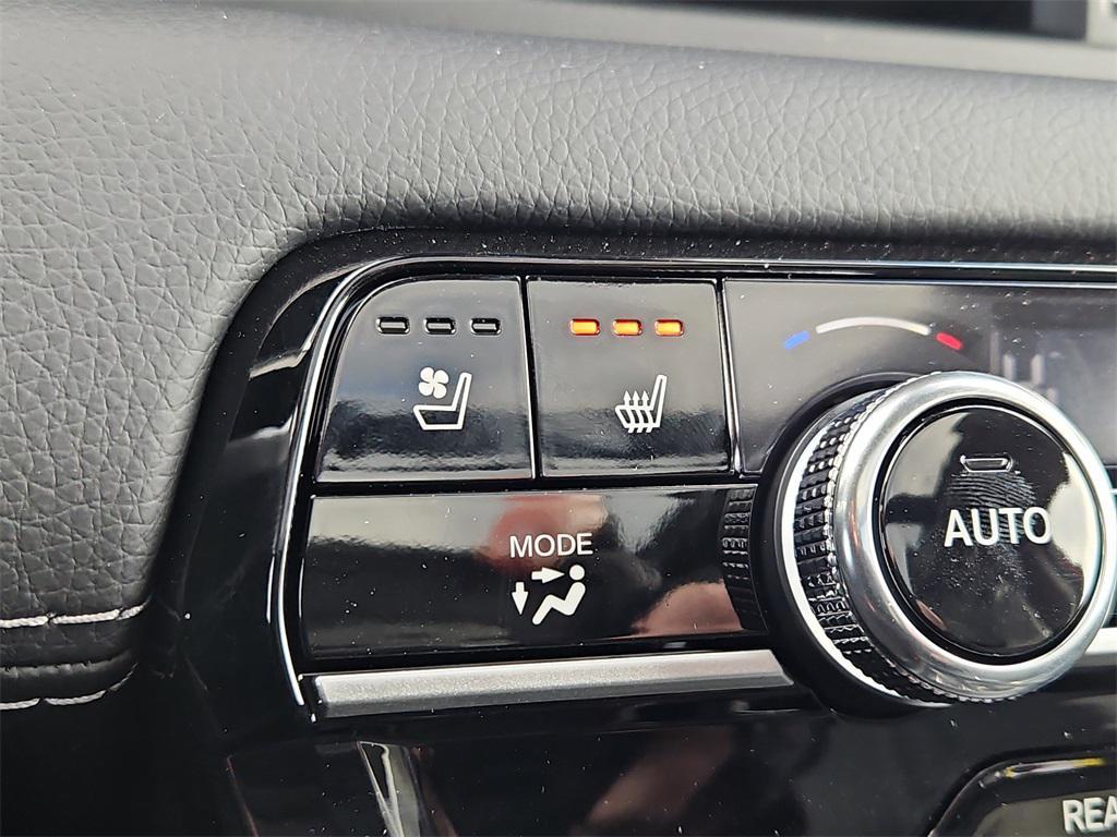 new 2025 Honda Pilot car, priced at $55,715