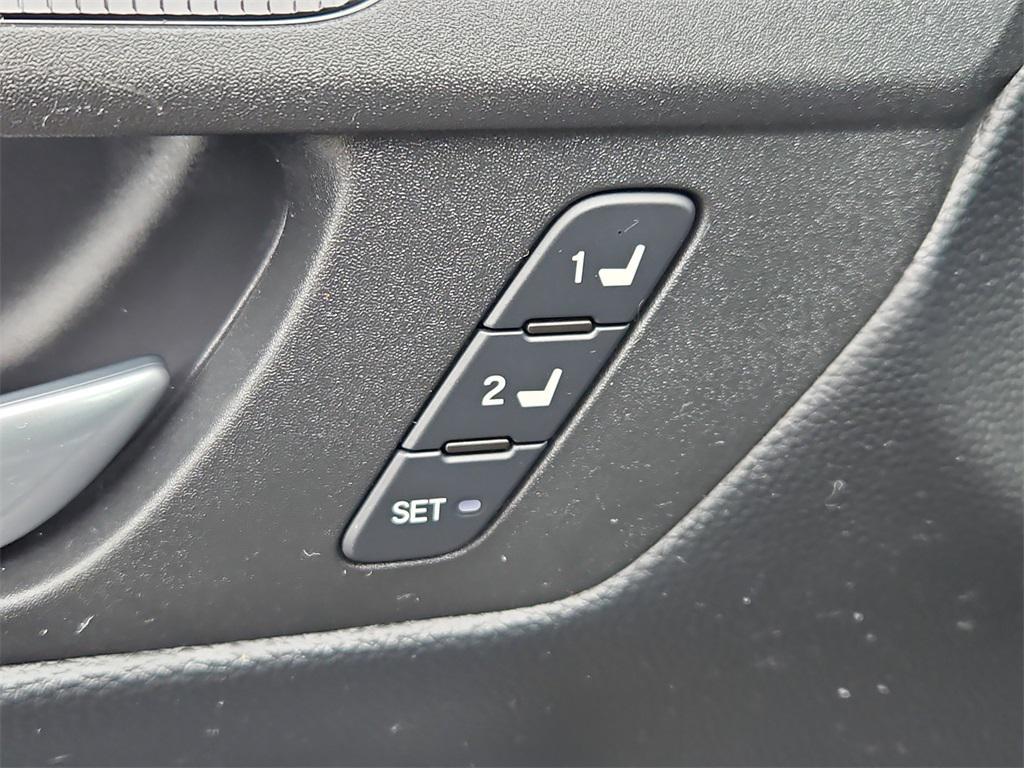 used 2024 Honda CR-V Hybrid car, priced at $34,387