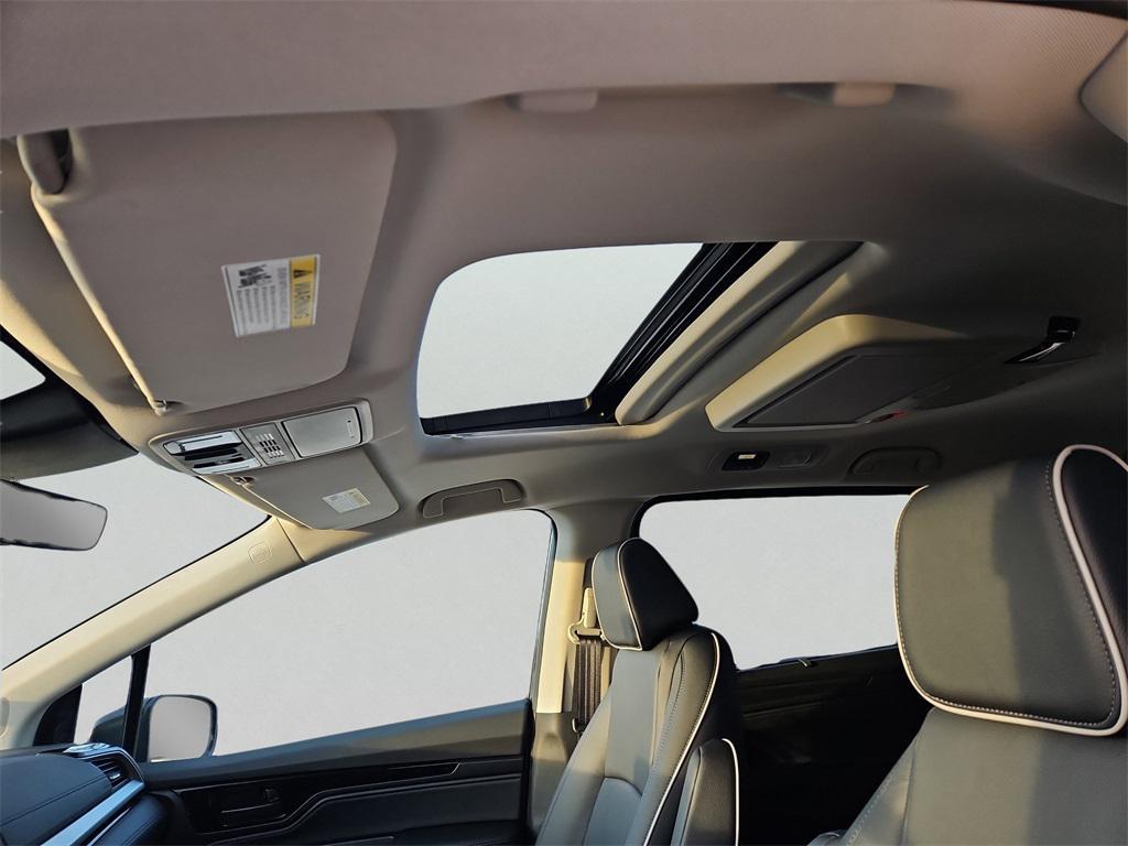new 2026 Honda Odyssey car, priced at $48,990