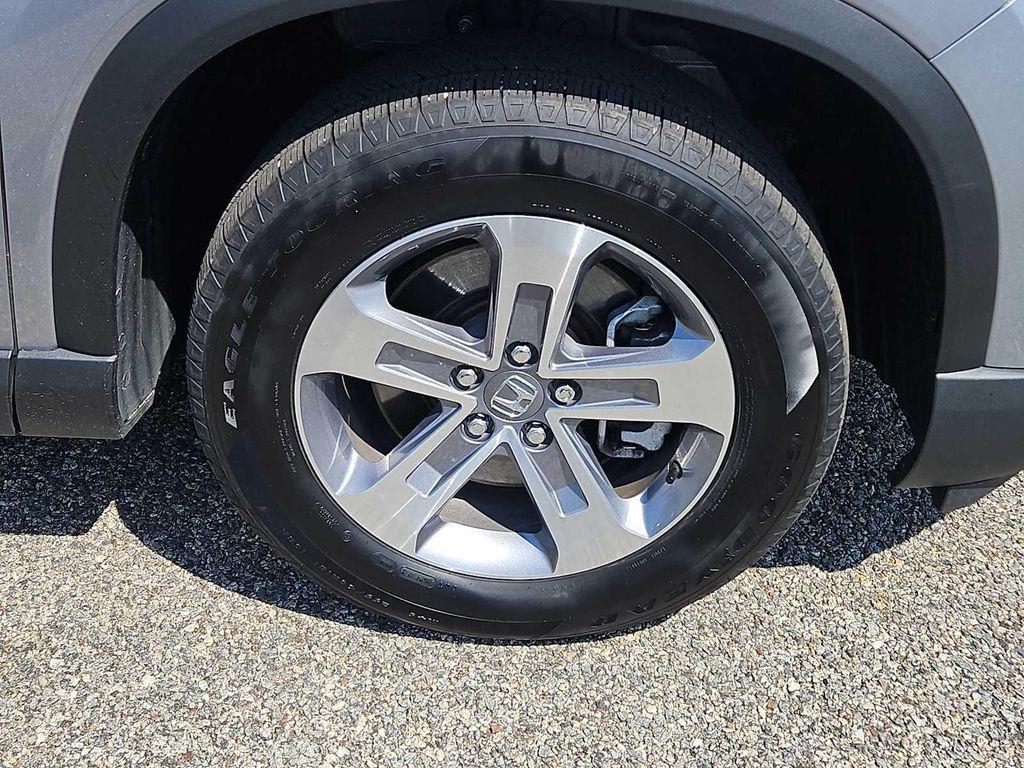 used 2025 Honda Pilot car, priced at $43,898