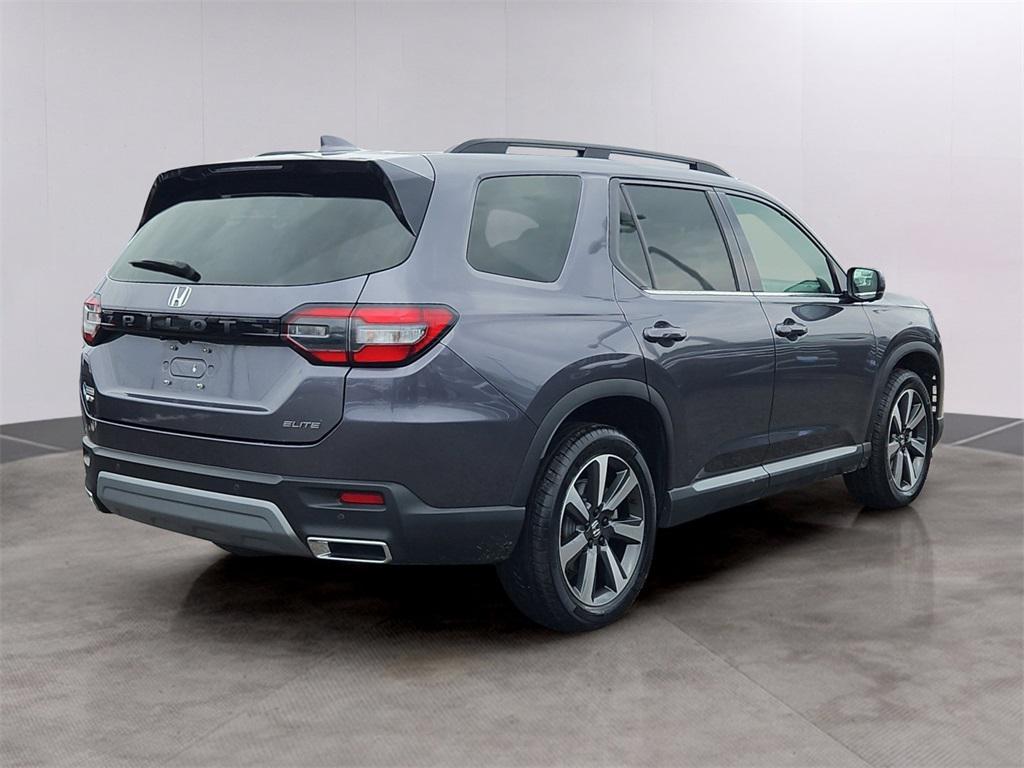 used 2024 Honda Pilot car, priced at $43,187