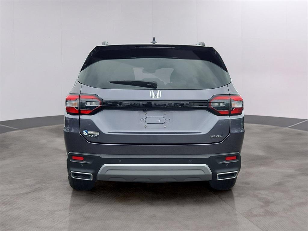 used 2024 Honda Pilot car, priced at $43,187