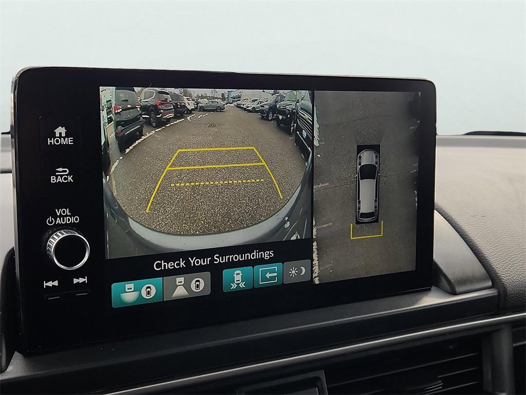 used 2024 Honda Pilot car, priced at $43,187