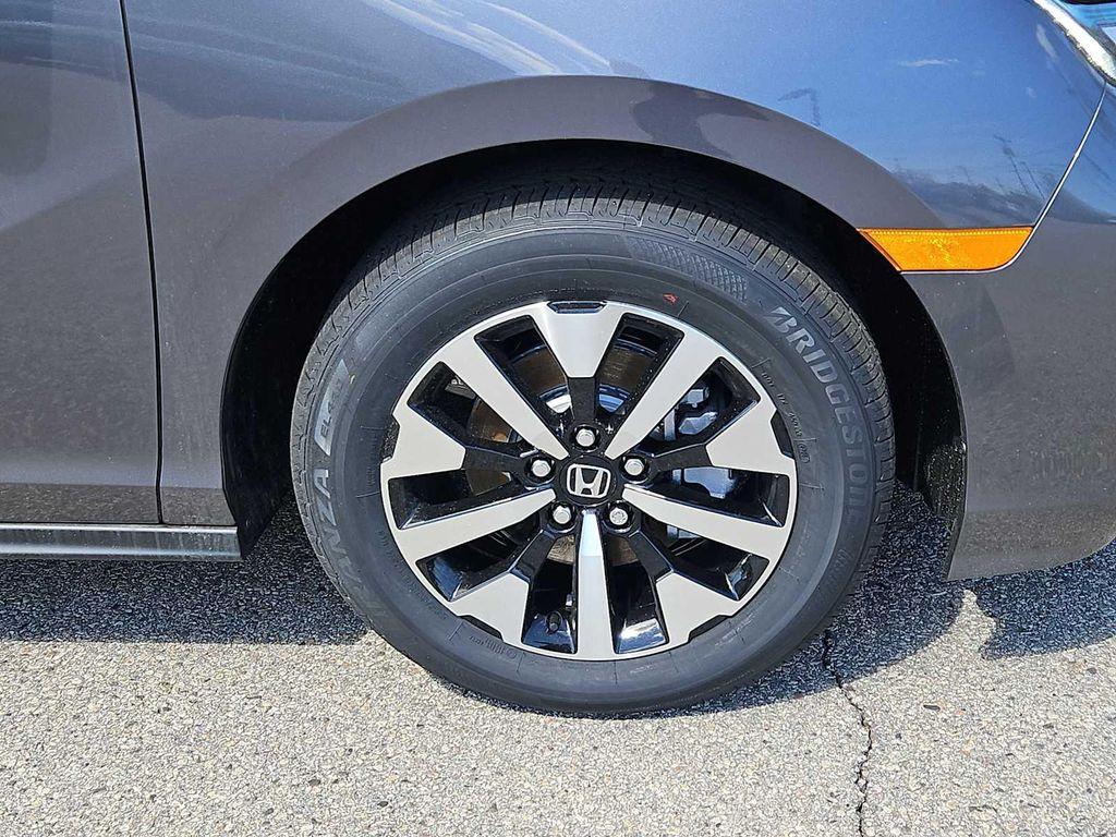 new 2026 Honda Odyssey car, priced at $45,320