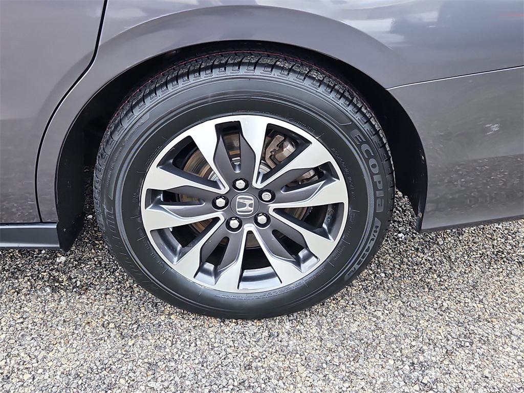 used 2024 Honda Odyssey car, priced at $35,387