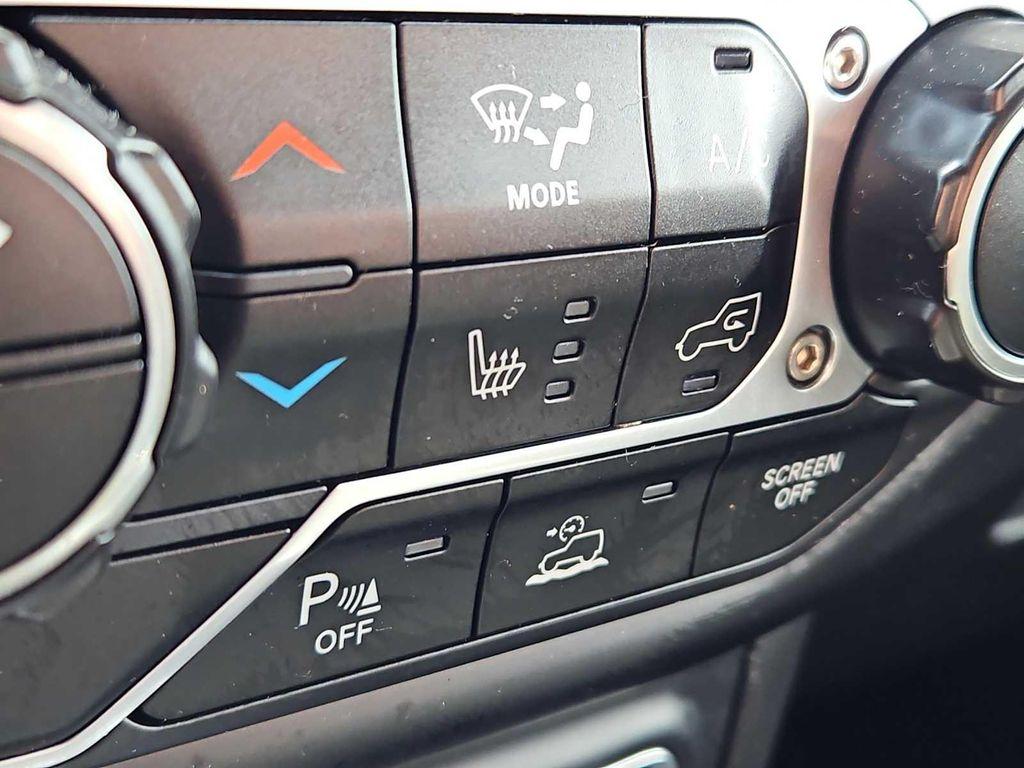 used 2022 Jeep Wrangler Unlimited car, priced at $33,595