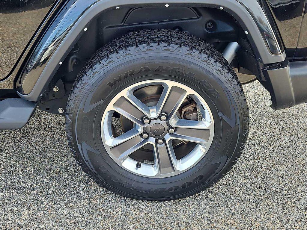 used 2022 Jeep Wrangler Unlimited car, priced at $33,595