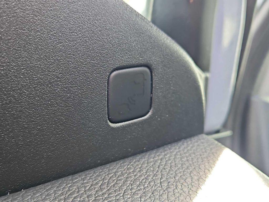 used 2022 Honda Pilot car, priced at $30,687