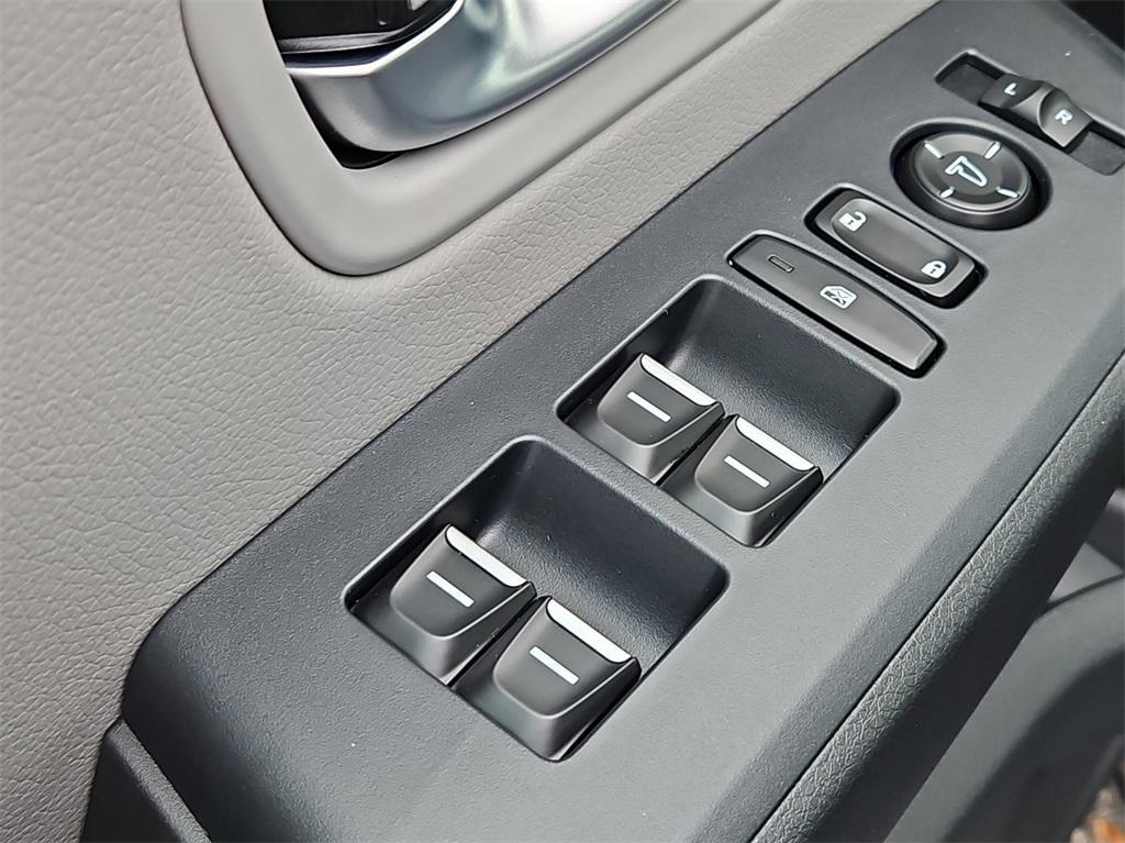 new 2025 Honda Pilot car, priced at $47,095