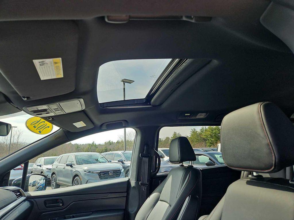 used 2026 Honda Odyssey car, priced at $44,998