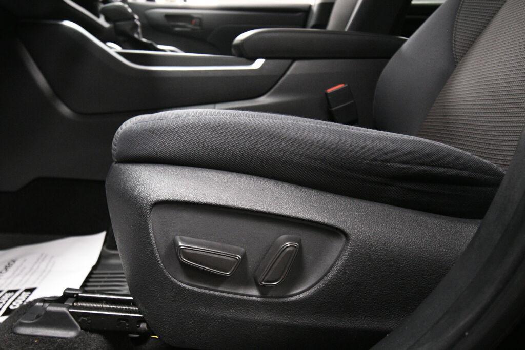 used 2023 Toyota Highlander car, priced at $33,991