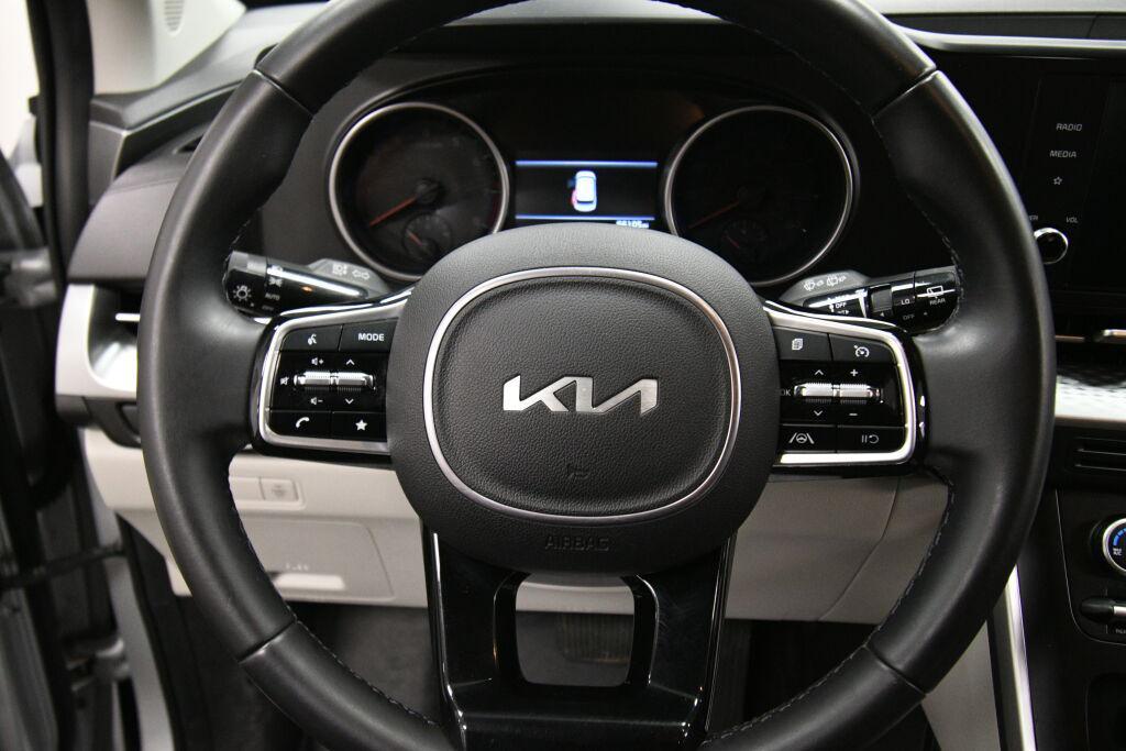 used 2022 Kia Carnival car, priced at $24,491