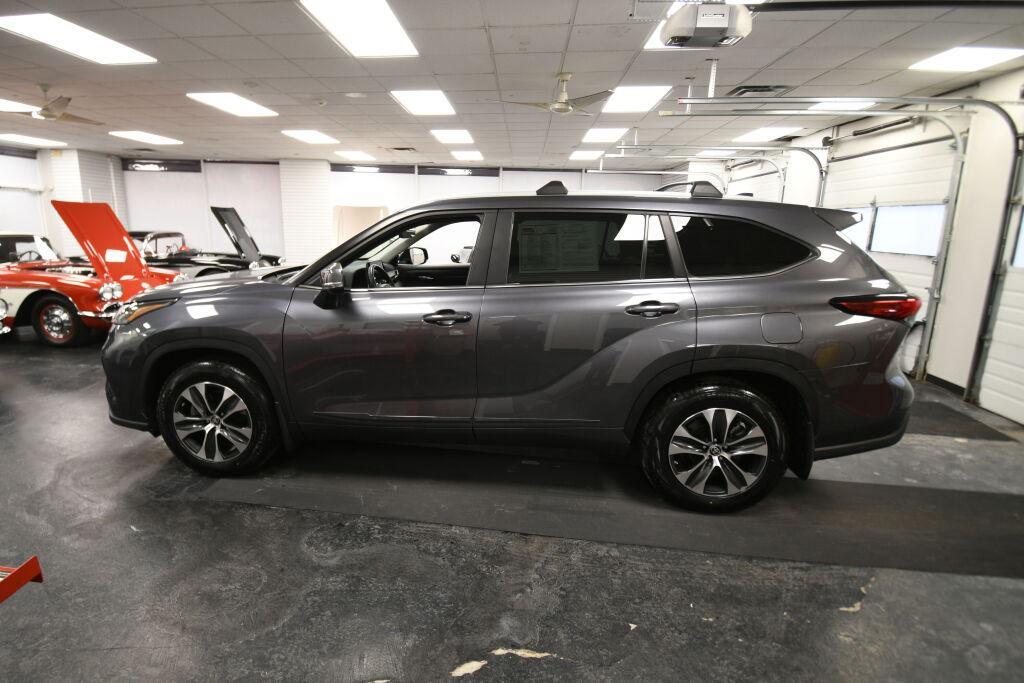 used 2023 Toyota Highlander car, priced at $35,995