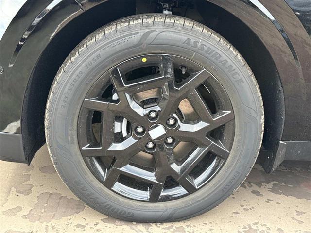 new 2026 Kia Carnival Hybrid car, priced at $52,915