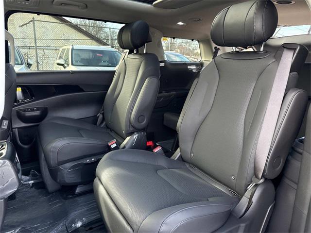 new 2026 Kia Carnival Hybrid car, priced at $51,927
