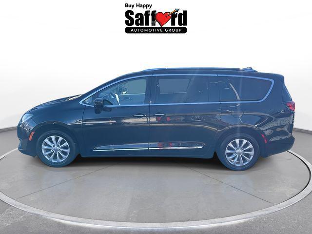 used 2020 Chrysler Pacifica car, priced at $15,995