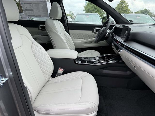 new 2025 Kia Sorento Hybrid car, priced at $45,684