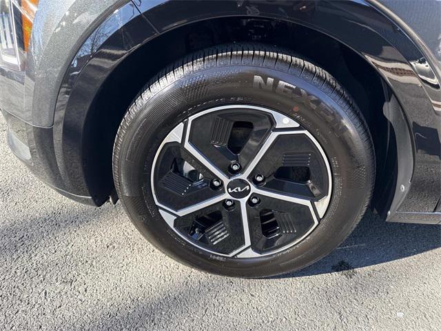 used 2025 Kia Niro car, priced at $30,450