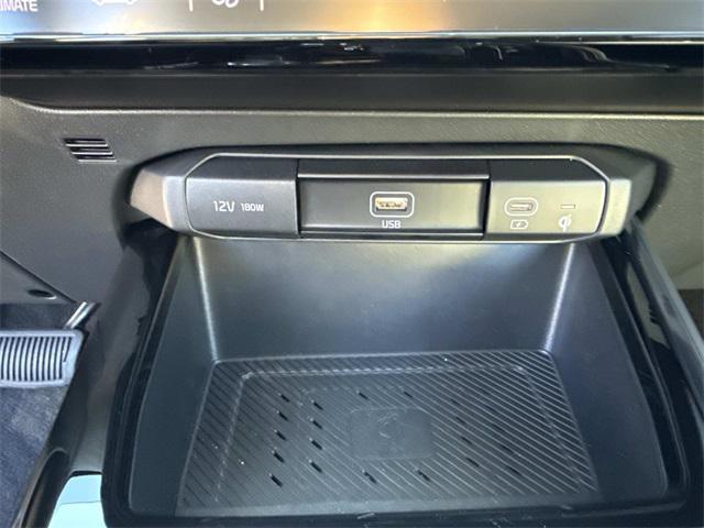 used 2025 Kia Niro car, priced at $30,450