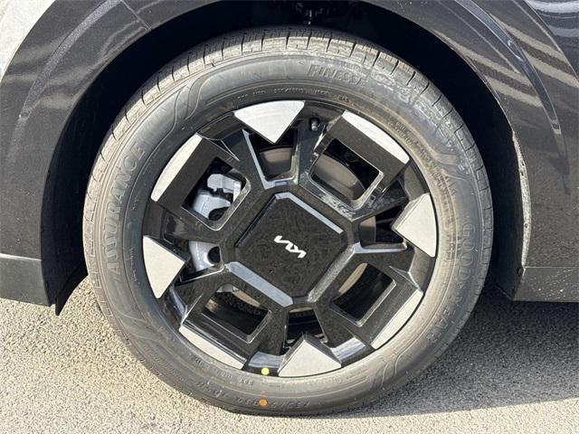 new 2026 Kia Carnival car, priced at $40,921