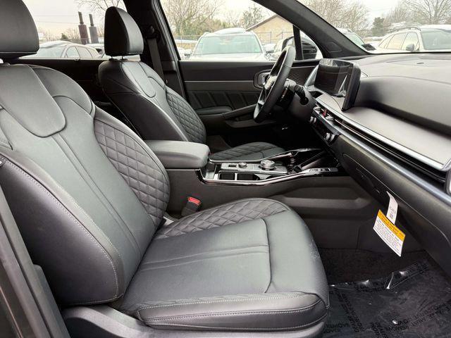 new 2026 Kia Sorento Hybrid car, priced at $43,955