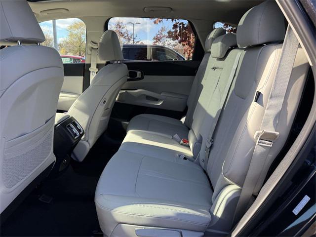 new 2026 Kia Sorento car, priced at $33,433