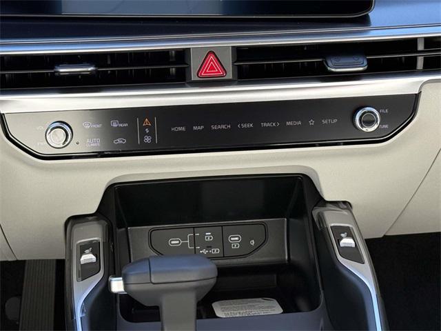 new 2026 Kia Sorento car, priced at $33,433