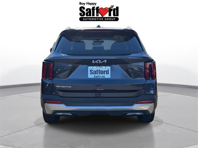 new 2026 Kia Sorento car, priced at $33,433