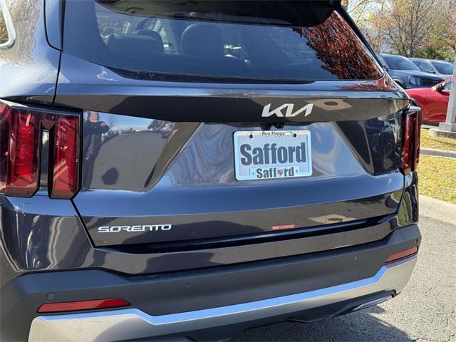 new 2026 Kia Sorento car, priced at $33,433