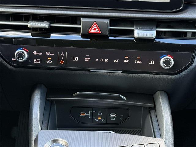 new 2026 Kia Sportage Hybrid car, priced at $38,975