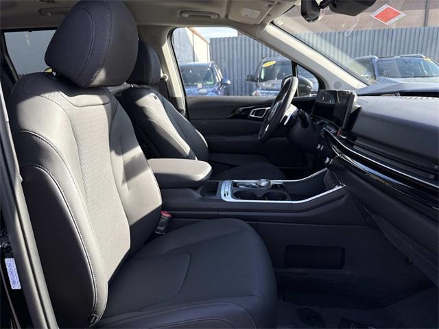 new 2026 Kia Carnival Hybrid car, priced at $52,326