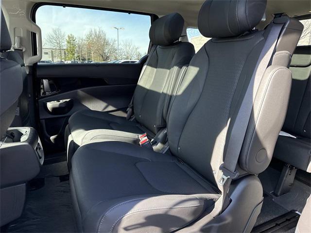 new 2026 Kia Carnival Hybrid car, priced at $52,326