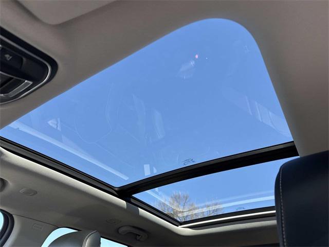 used 2022 Jeep Grand Cherokee car, priced at $25,000