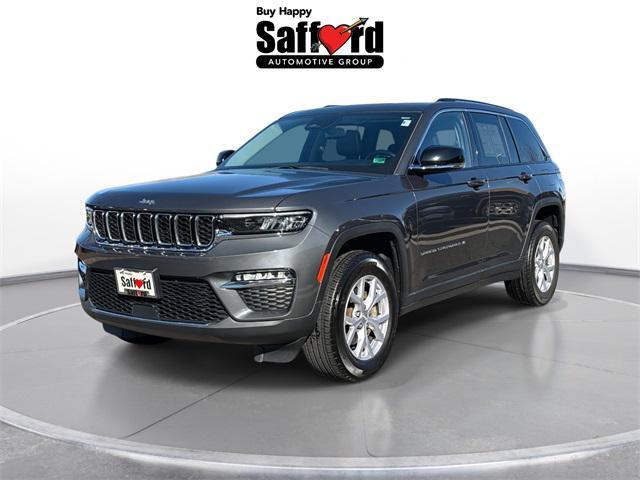 used 2022 Jeep Grand Cherokee car, priced at $25,000