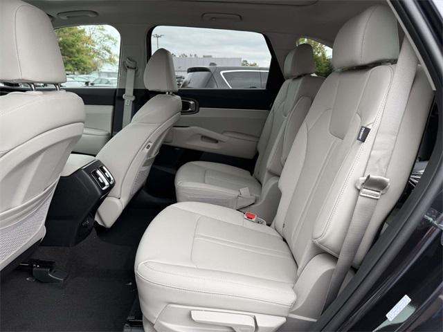 new 2026 Kia Sorento car, priced at $42,085