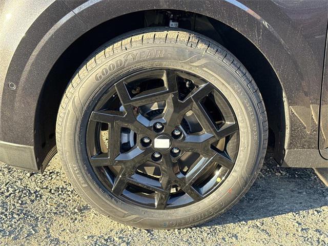 new 2026 Kia Carnival Hybrid car, priced at $52,155