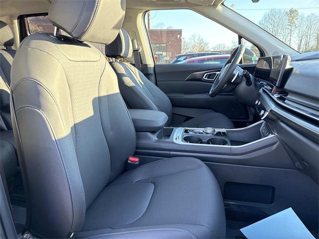 new 2026 Kia Carnival Hybrid car, priced at $52,155