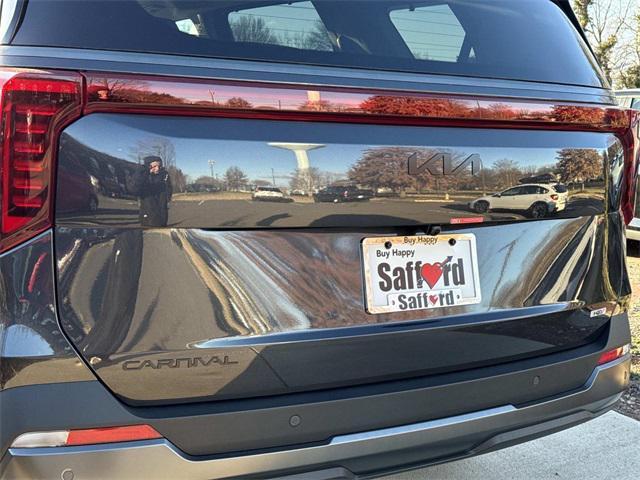 new 2026 Kia Carnival Hybrid car, priced at $52,155