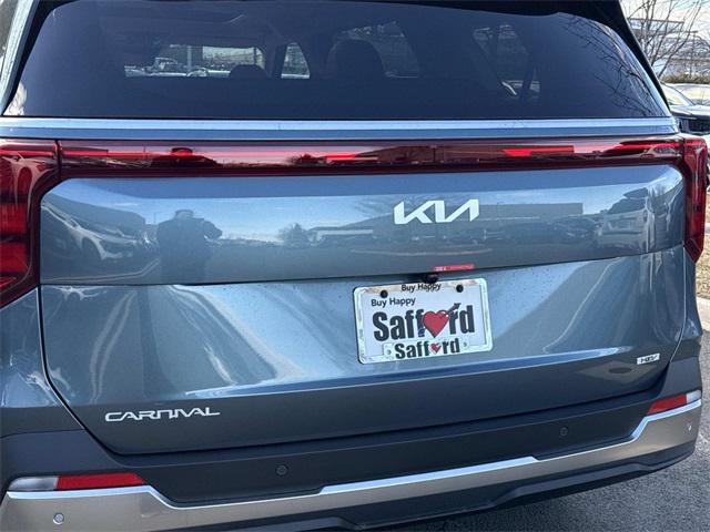new 2026 Kia Carnival Hybrid car, priced at $47,875