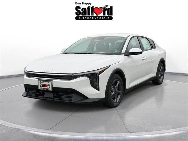 new 2025 Kia K4 car, priced at $23,138