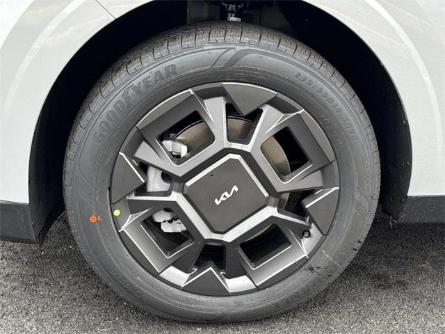 new 2026 Kia Carnival Hybrid car, priced at $46,375