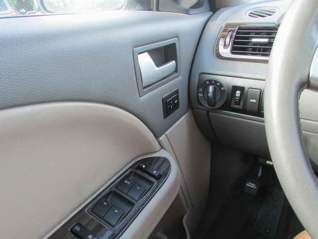 used 2008 Mercury Sable car, priced at $5,850