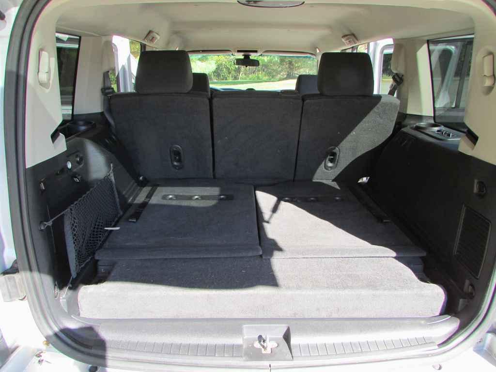 used 2008 Jeep Commander car, priced at $5,500