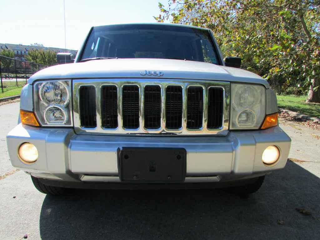 used 2008 Jeep Commander car, priced at $5,500