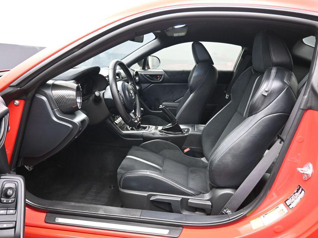 used 2023 Toyota GR86 car, priced at $30,999